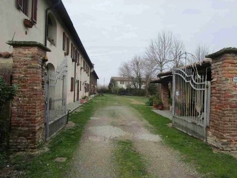 casa Strada Case Nuove Canonici ,501 PAVIA